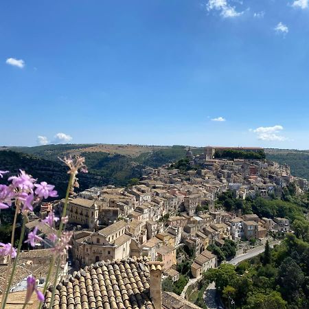 Super Giu Appartement Ragusa Buitenkant foto