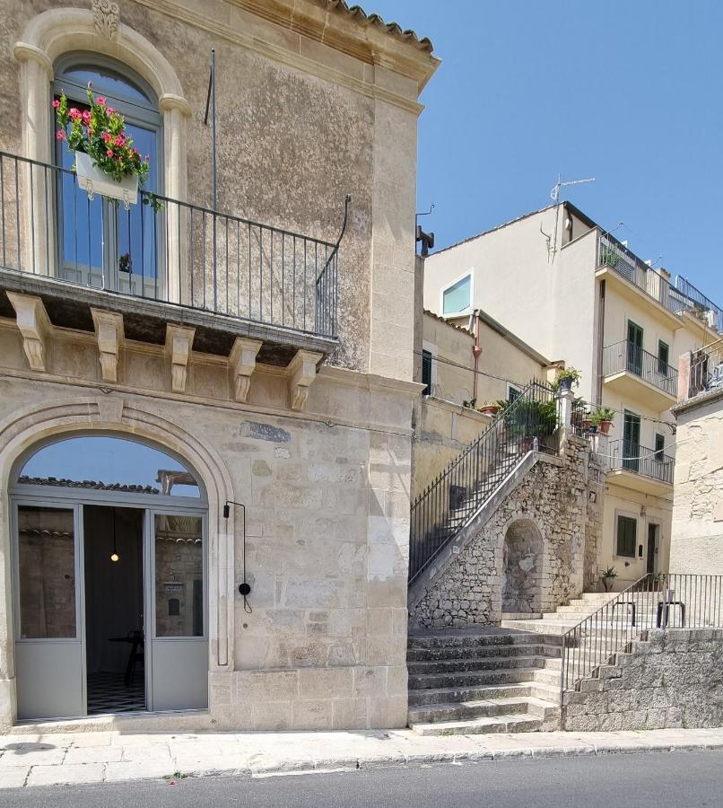 Super Giu Appartement Ragusa Buitenkant foto